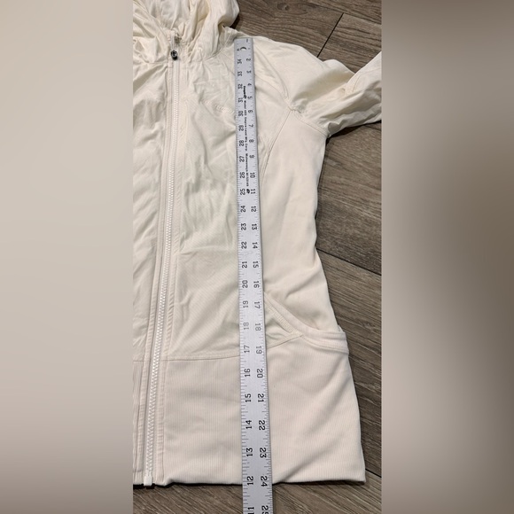 🌼Lululemon Women's Off-White Hooded Stretch Full-Zip Jacket🌼 - Picture 10 of 13